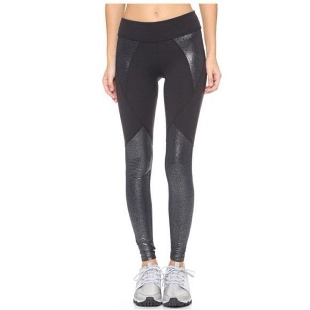 Beyond Yoga Shimmer Panel Curve High Waisted Midi Legging in Black - S